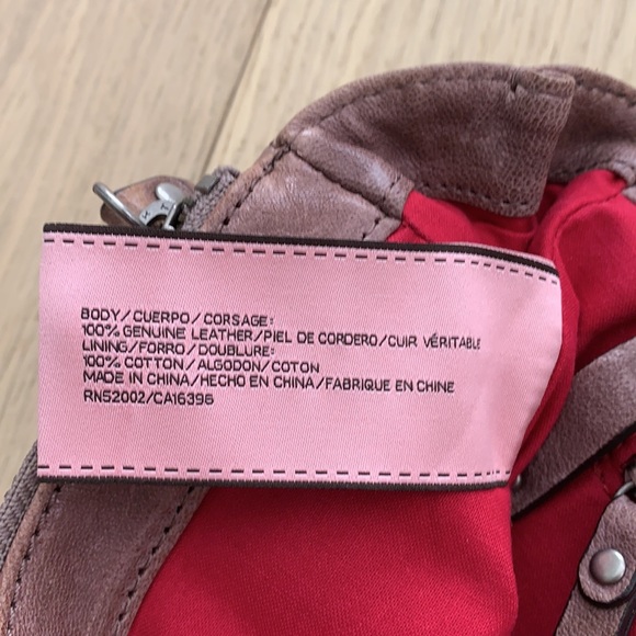 Juicy Couture | Purple Clutch - Picture 13 of 16